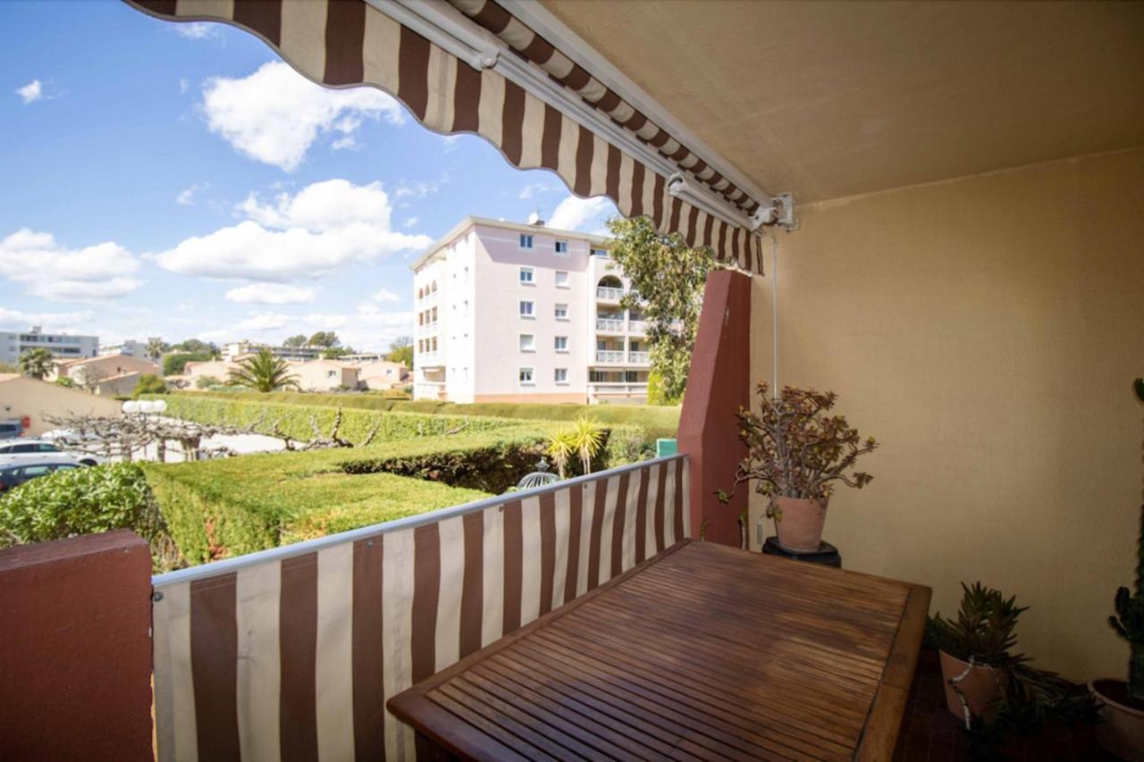 Cosy 35 M2 With Balcony In A Quiet Residence Fréjus Extérieur photo